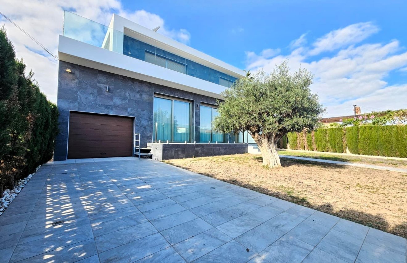 Reventa - Villa de Lujo - Torrevieja - Los Angeles