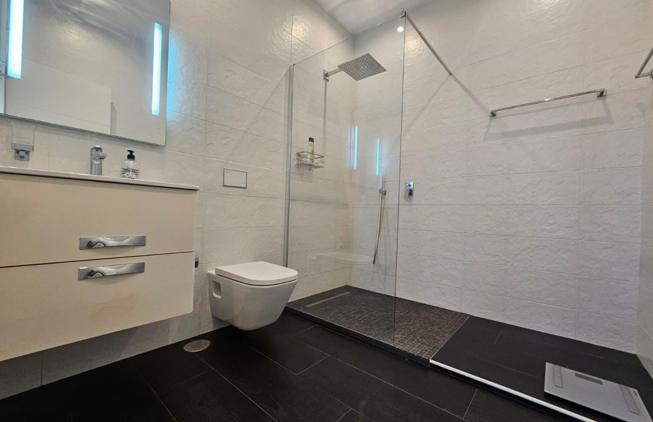 Reventa - Villa de Lujo - Torrevieja - Los Angeles