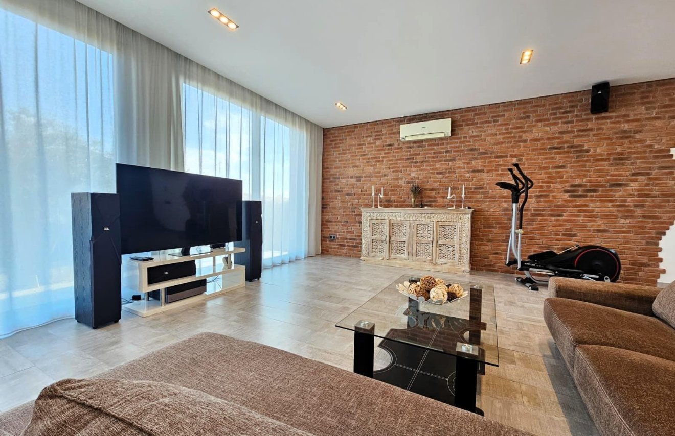 Reventa - Villa de Lujo - Torrevieja - Los Angeles