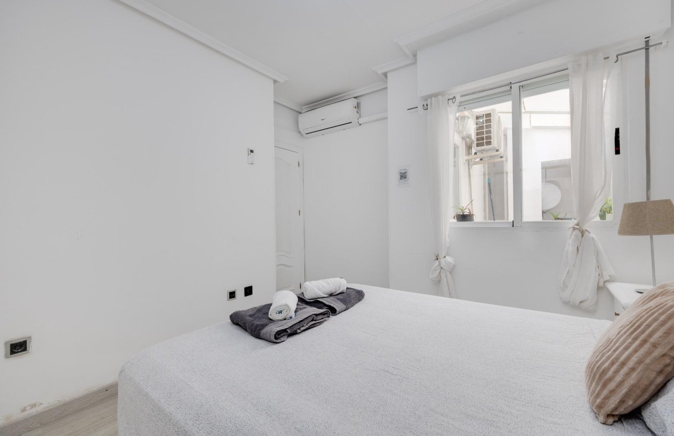 Reventa - Apartamento - Torrevieja - Playa de los Locos