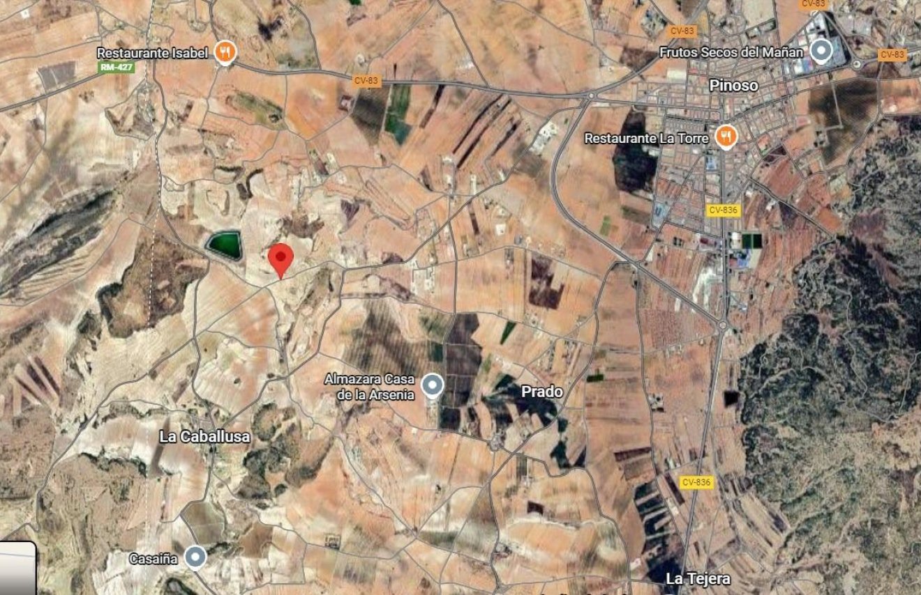 Resale - Terreno urbanizable - Pinoso - A 2 km de la ciudad