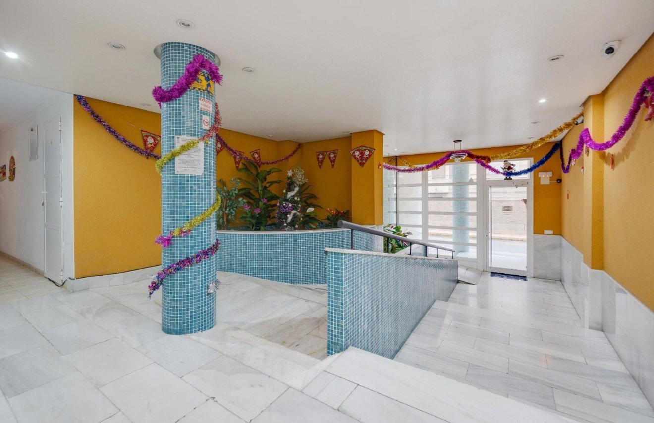 Resale - Apartamento - Torrevieja - Centro