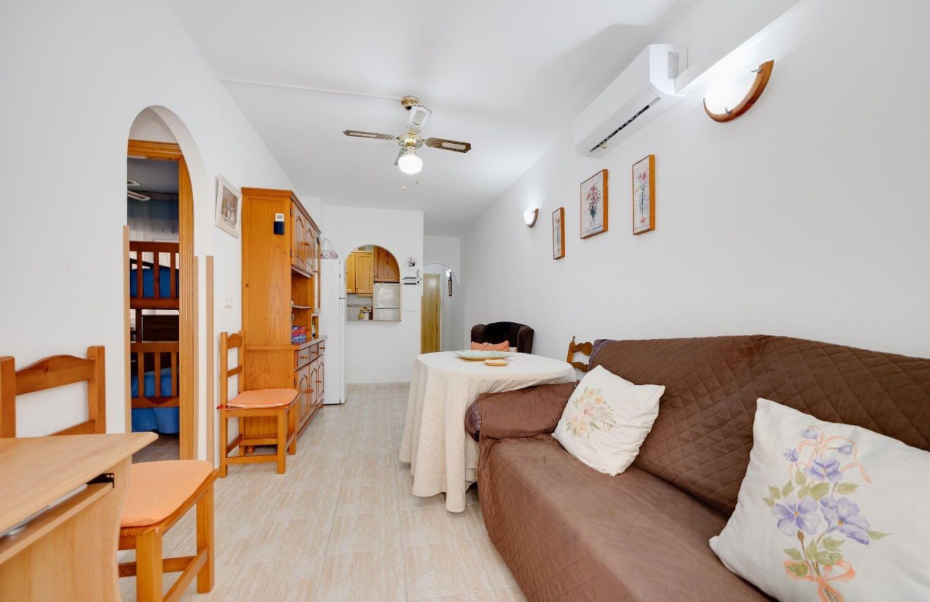 Resale - Apartamento - Torrevieja - Centro