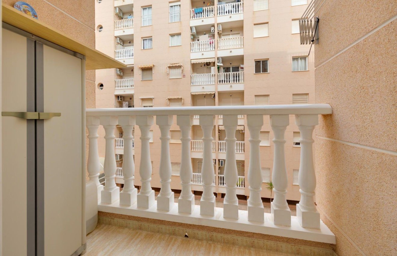 Resale - Apartamento - Torrevieja - Centro