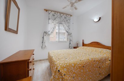 Resale - Apartamento - Torrevieja - Centro