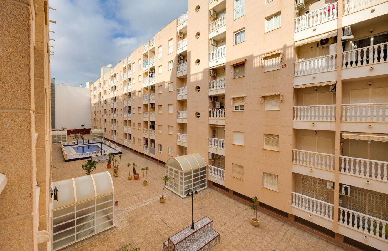 Resale - Apartamento - Torrevieja - Centro