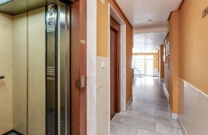 Resale - Apartamento - Torrevieja - Centro