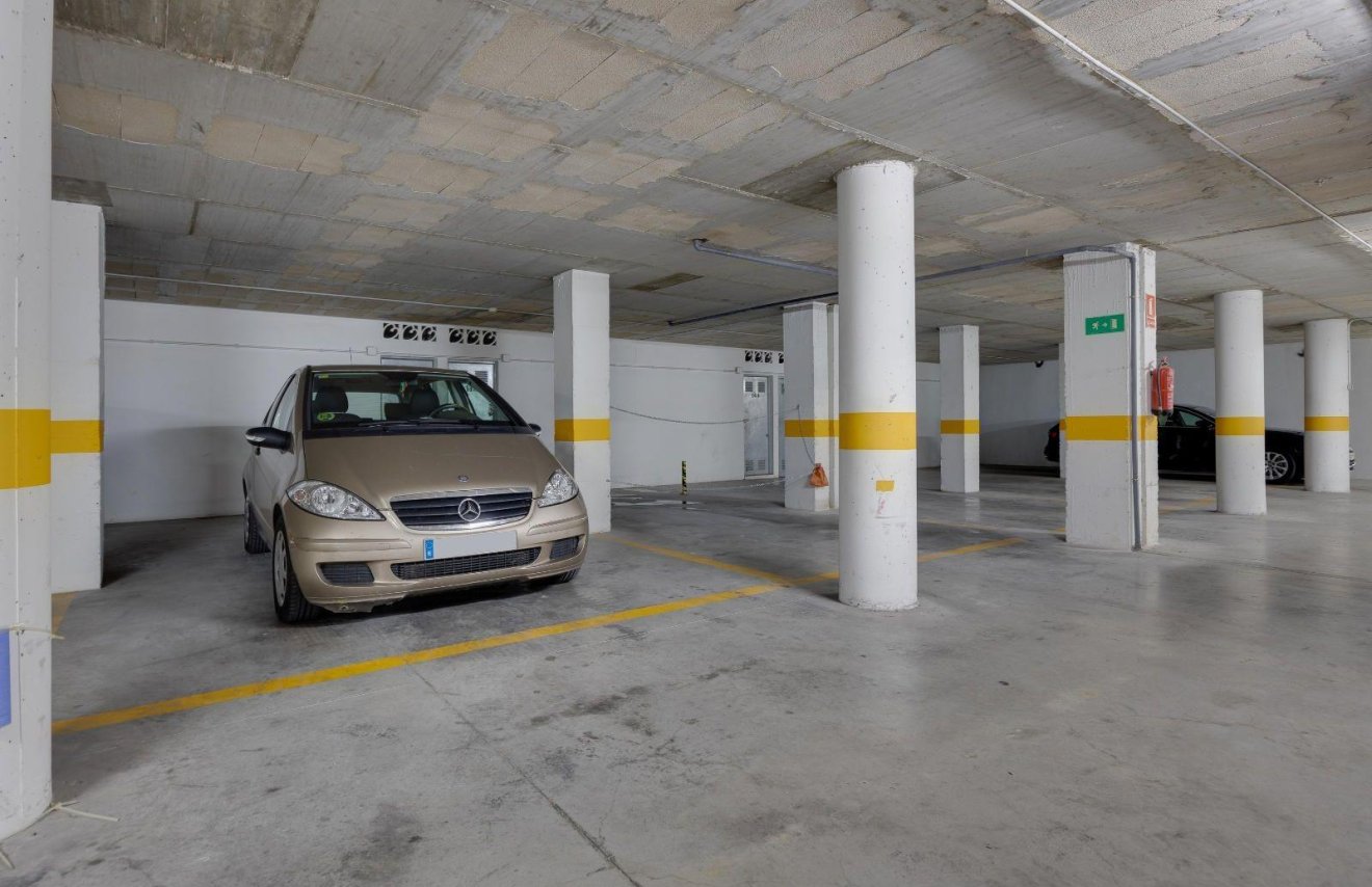 Resale - Apartamento - Torrevieja - Centro