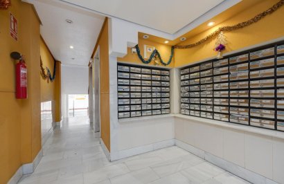 Resale - Apartamento - Torrevieja - Centro