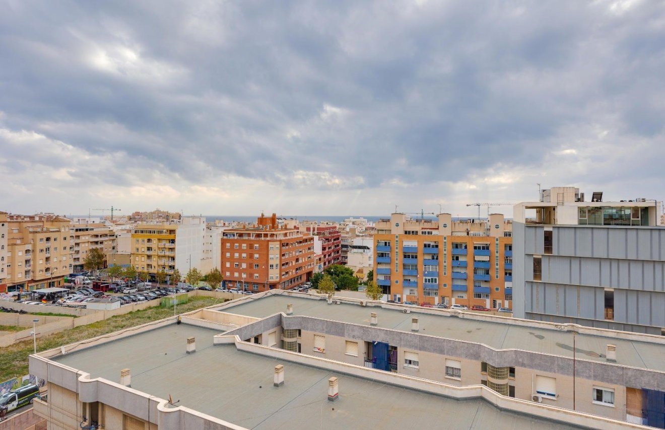 Resale - Apartamento - Torrevieja - Centro