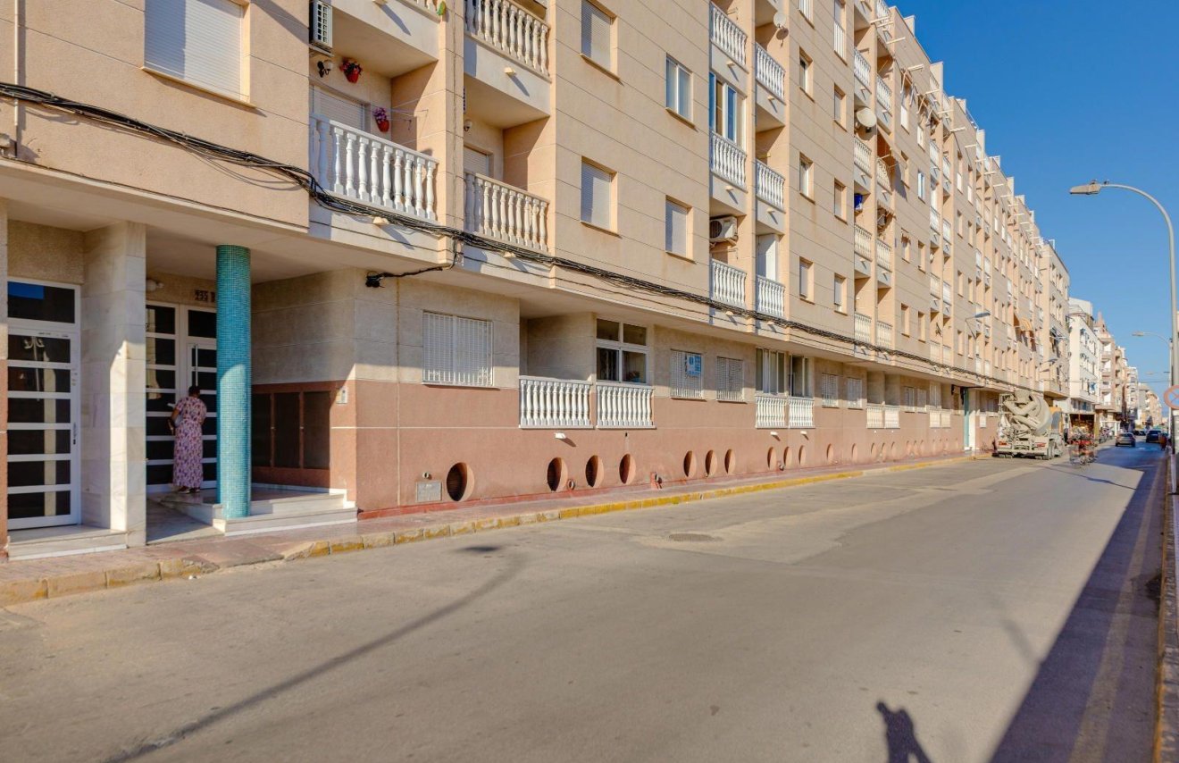 Resale - Apartamento - Torrevieja - Centro