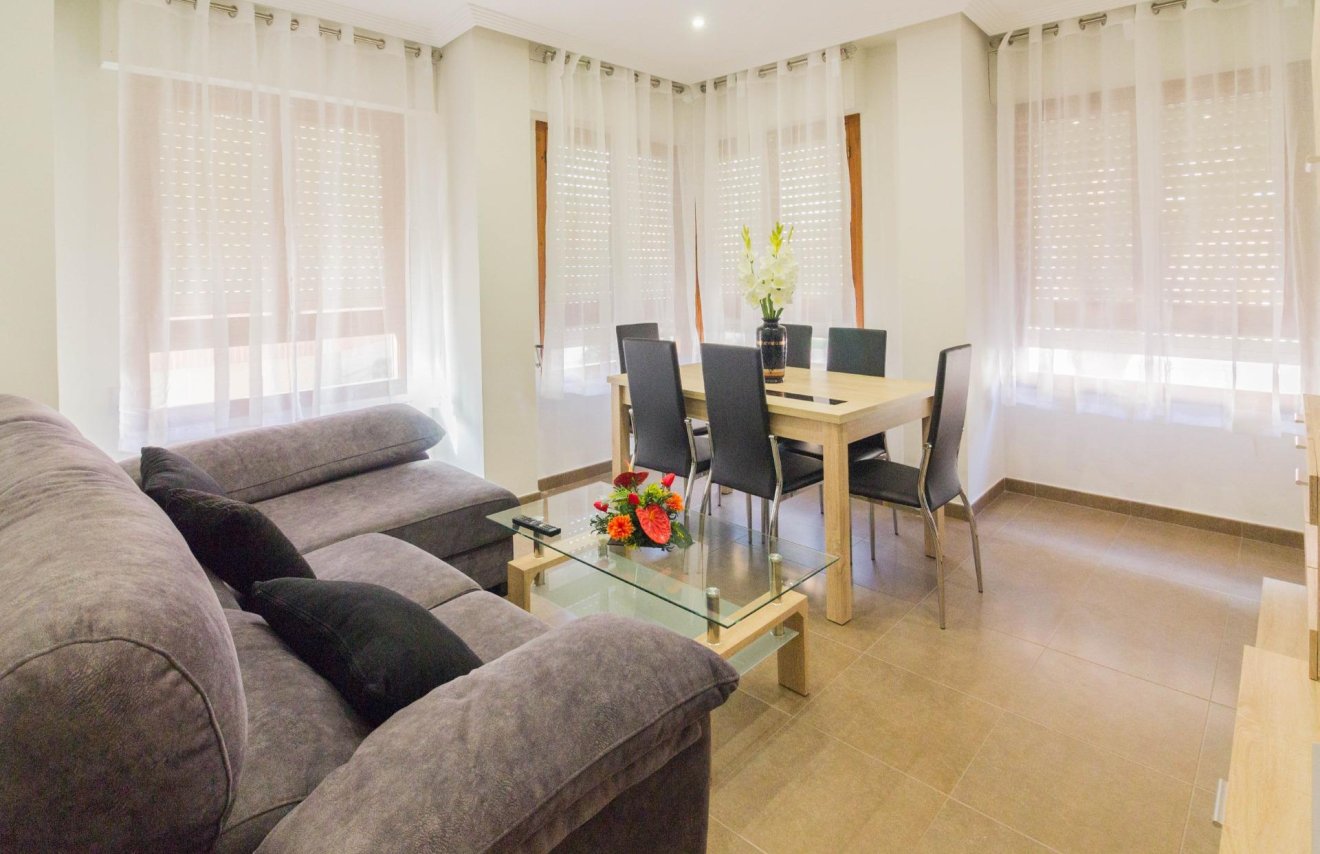 Location à long terme - Piso - Redován - Ayuntamiento