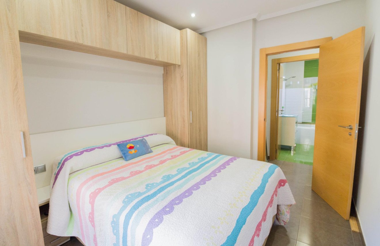 Location à long terme - Piso - Redován - Ayuntamiento