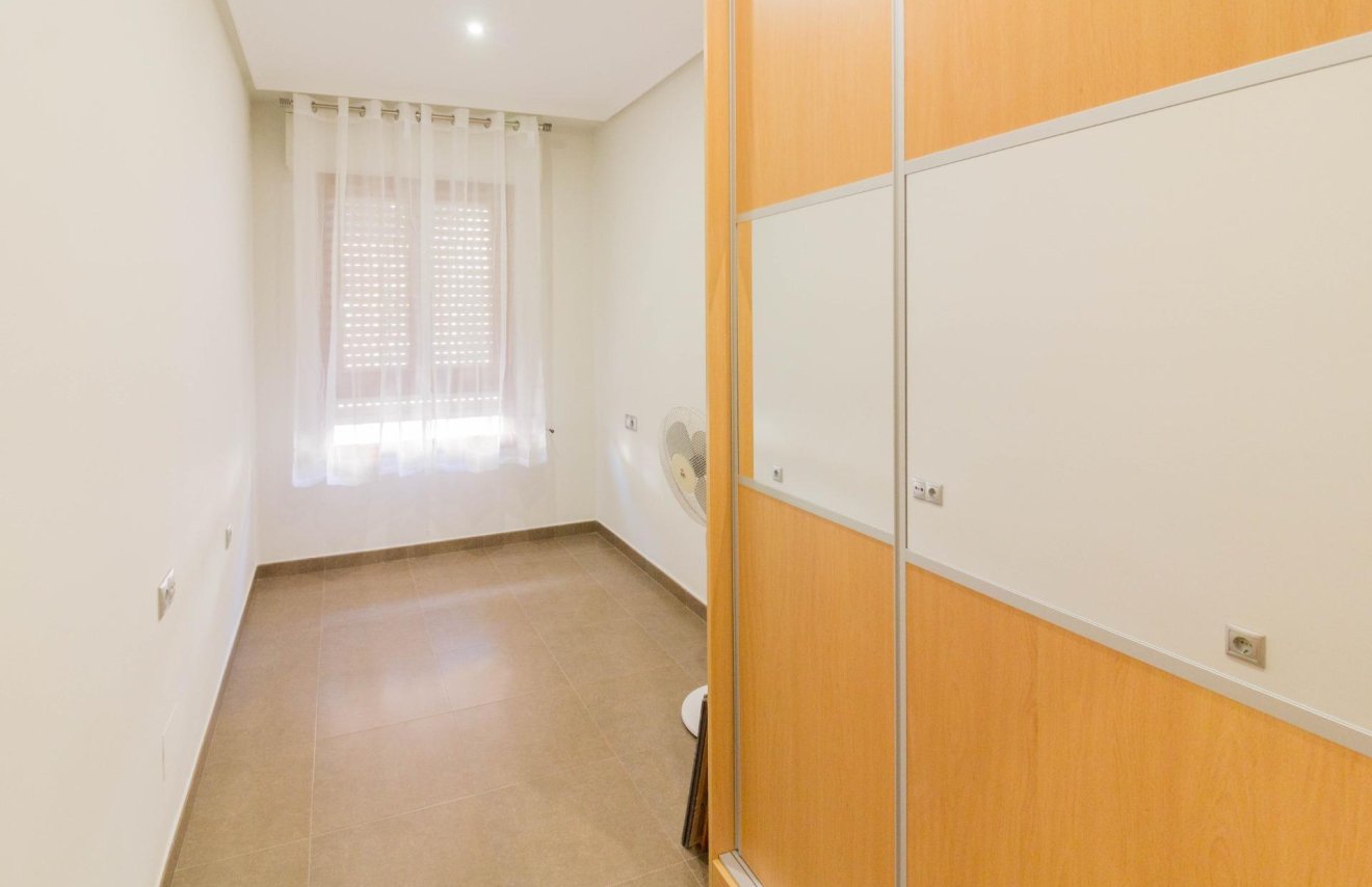 Location à long terme - Piso - Redován - Ayuntamiento