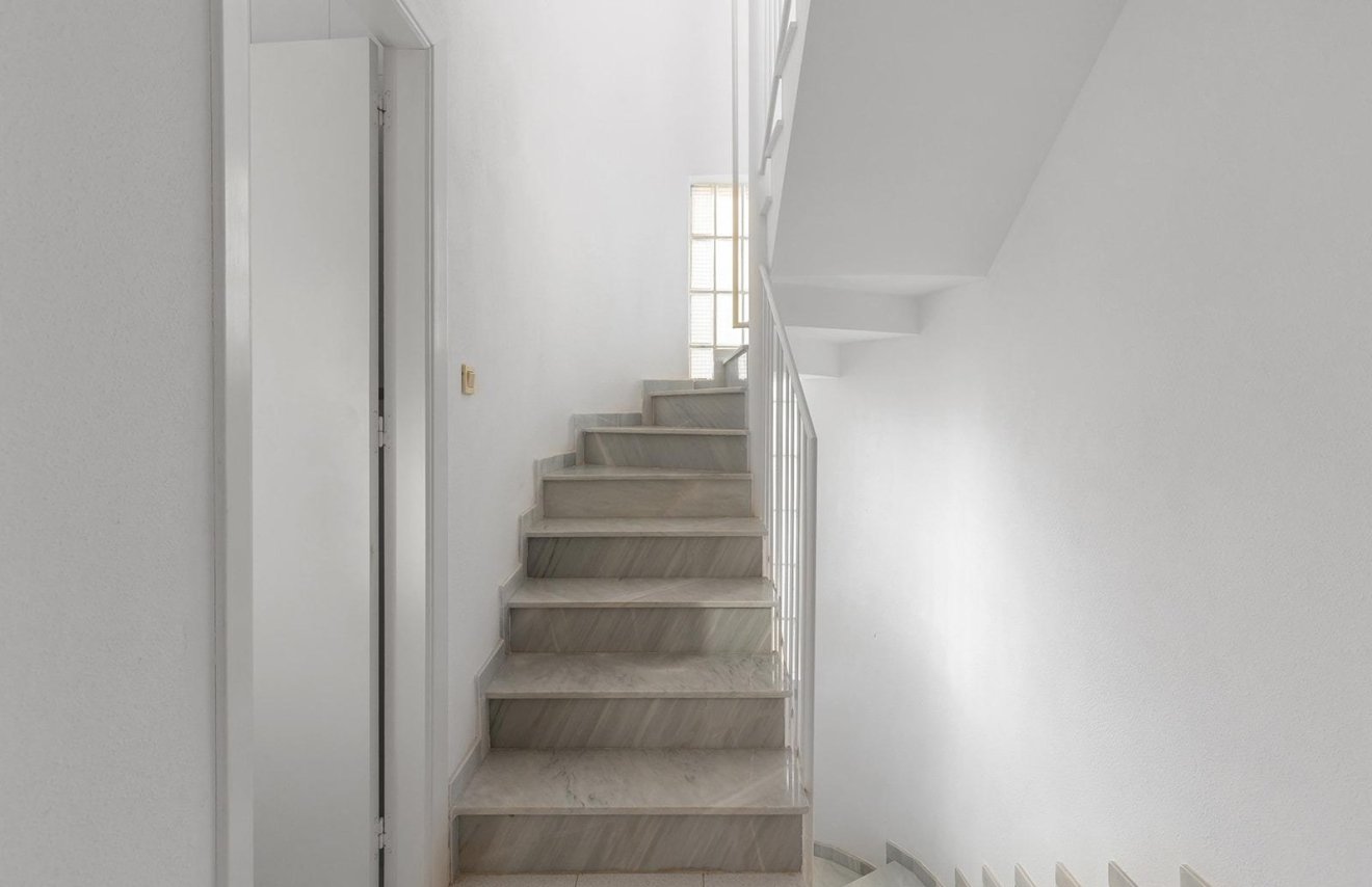 Reventa - Adosado - Torrevieja - Los Frutales