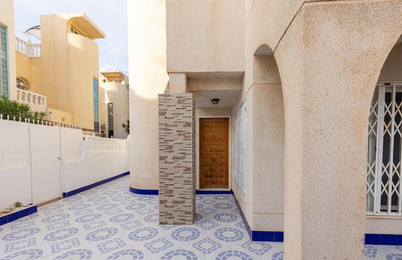 Reventa - Adosado - Torrevieja - Los Frutales