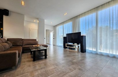 Reventa - Villa de Lujo - Torrevieja - Los Angeles