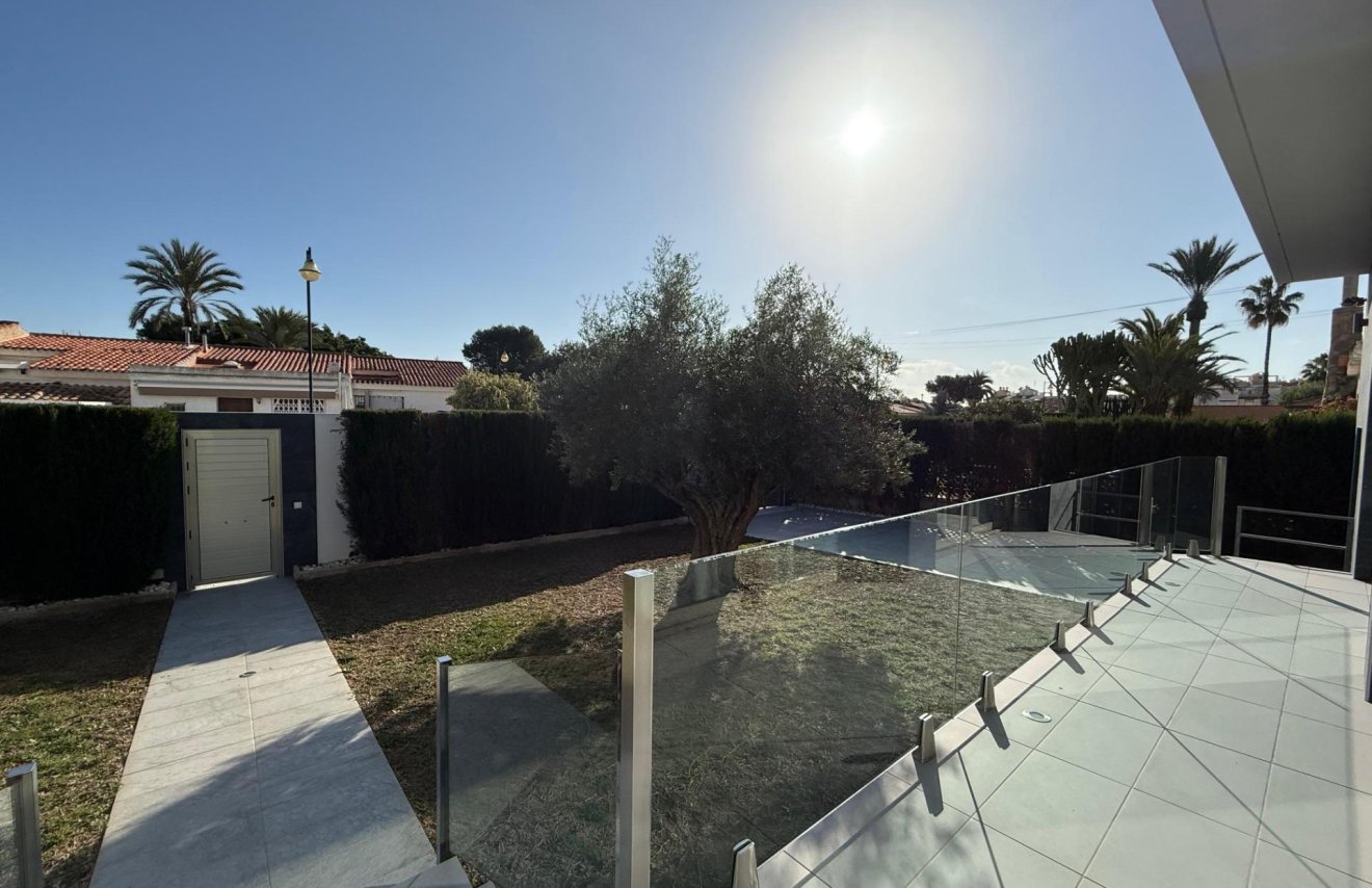 Reventa - Villa de Lujo - Torrevieja - Los Angeles