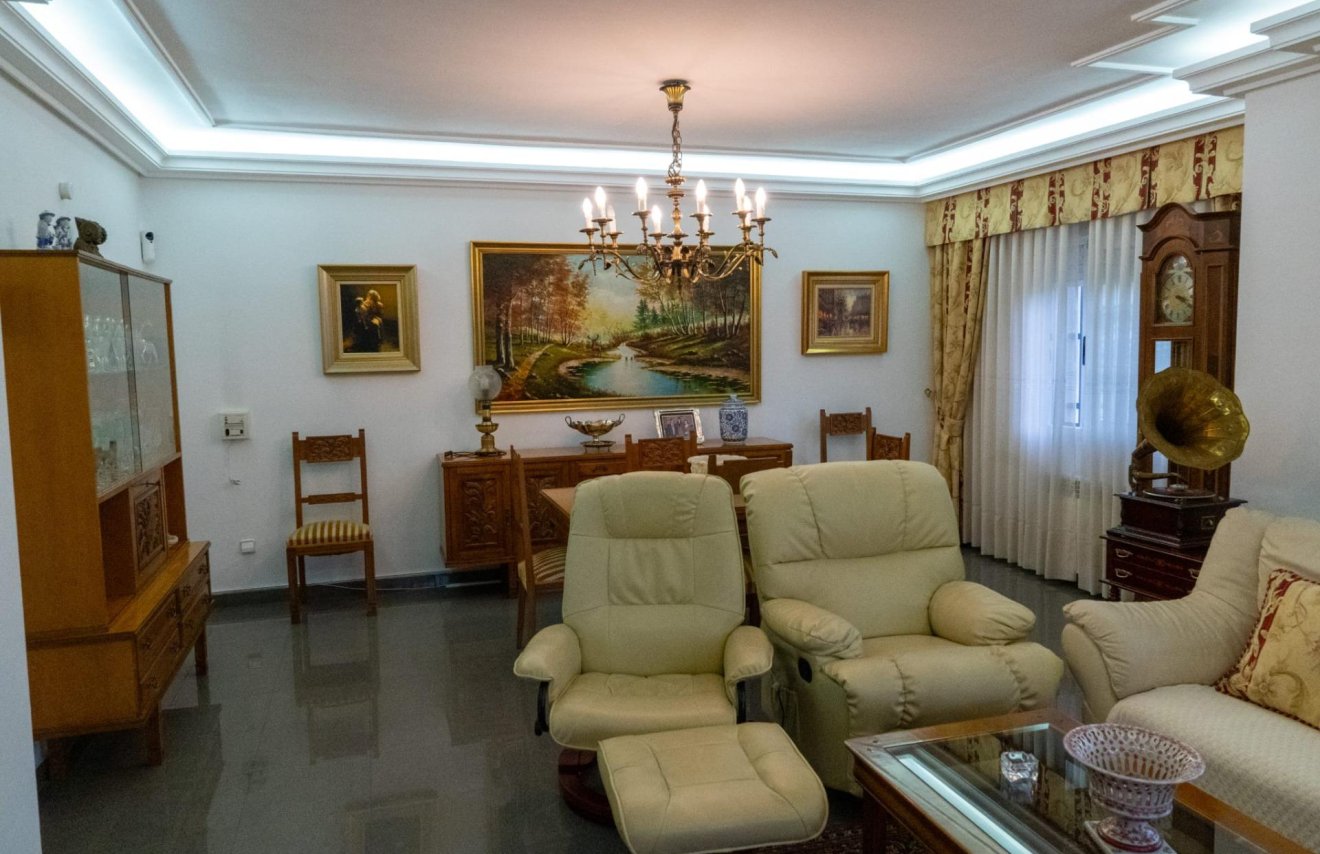 Resale - Chalet - Santomera