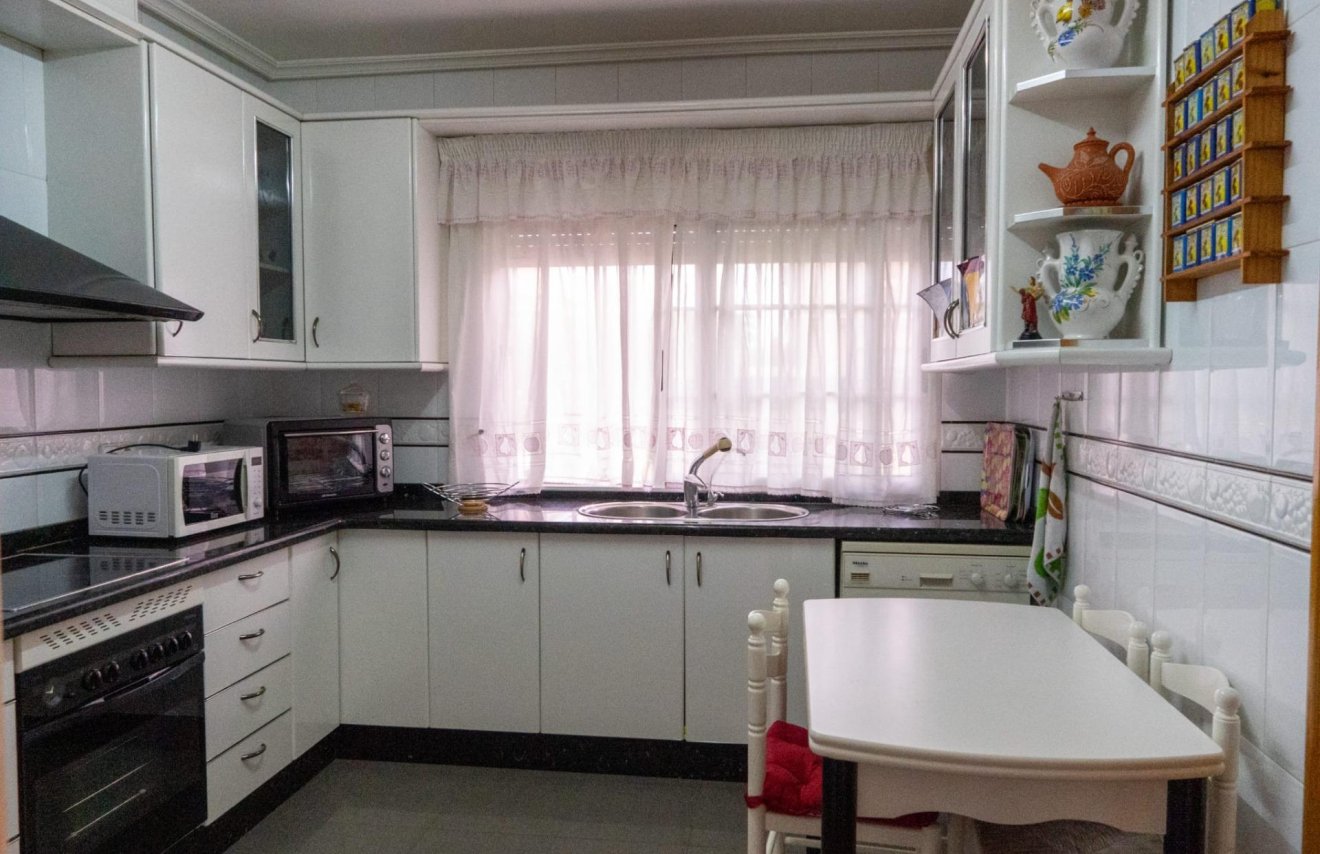 Resale - Chalet - Santomera