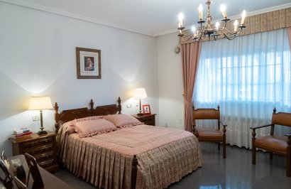 Resale - Chalet - Santomera