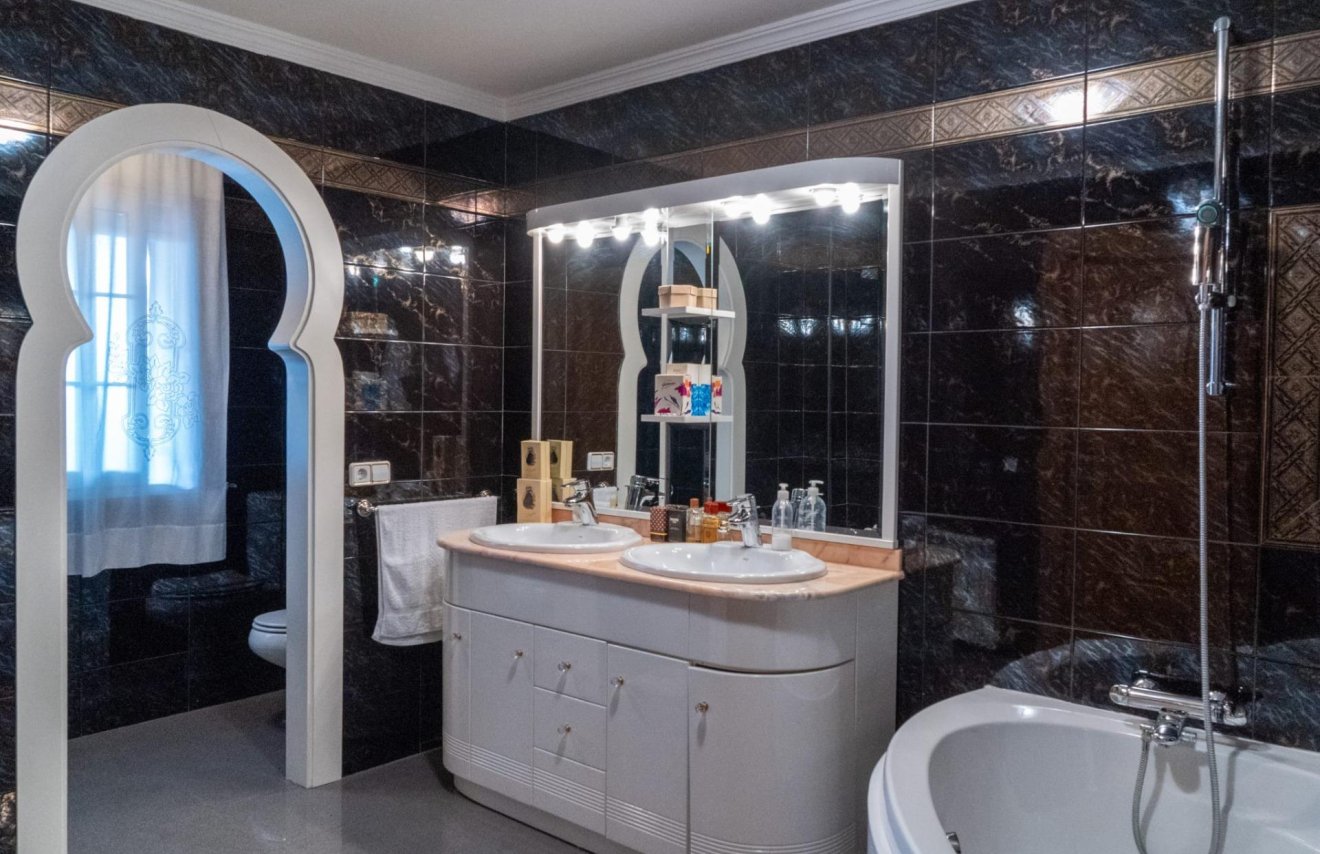 Resale - Chalet - Santomera