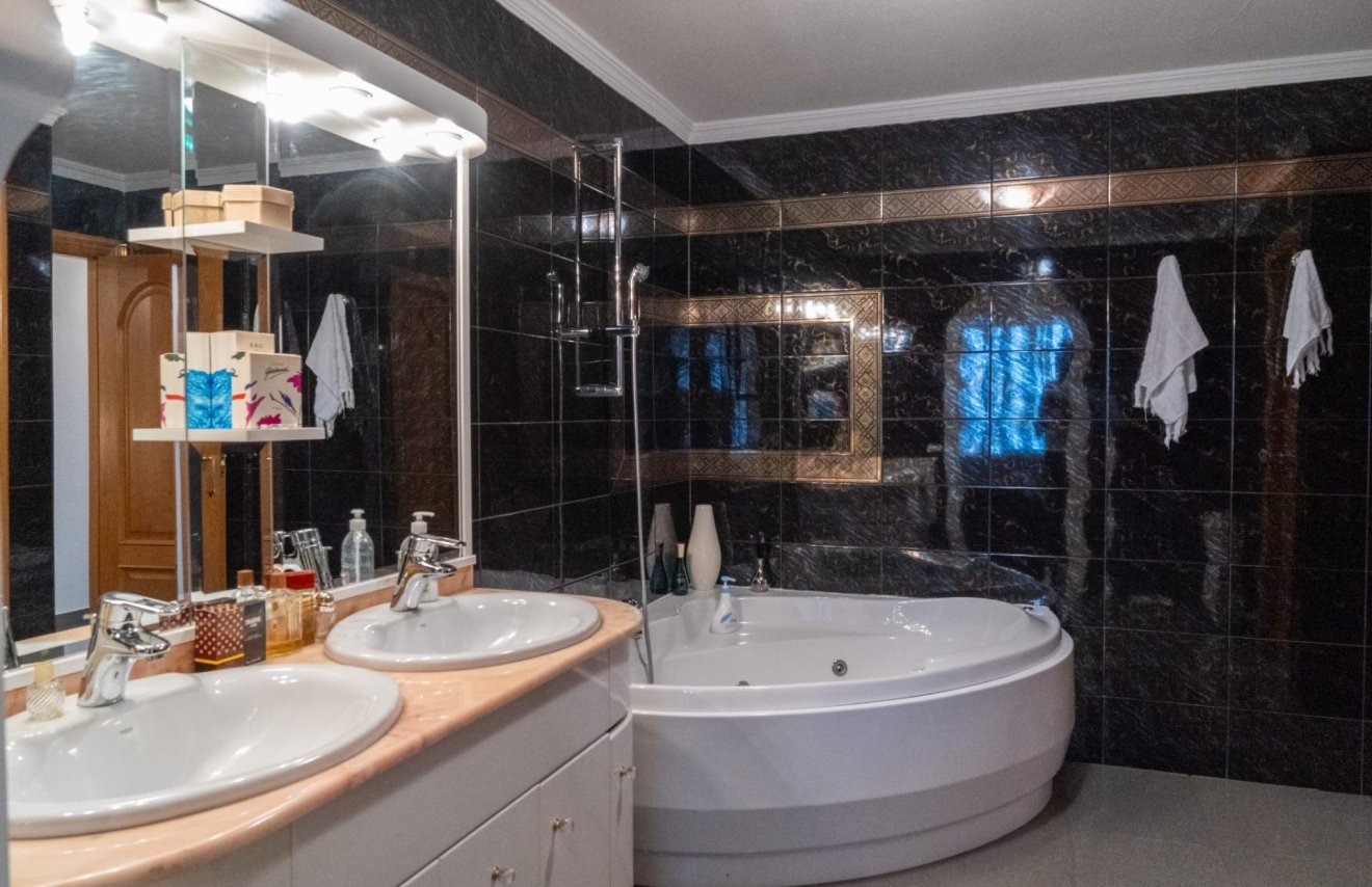 Resale - Chalet - Santomera