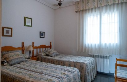 Resale - Chalet - Santomera