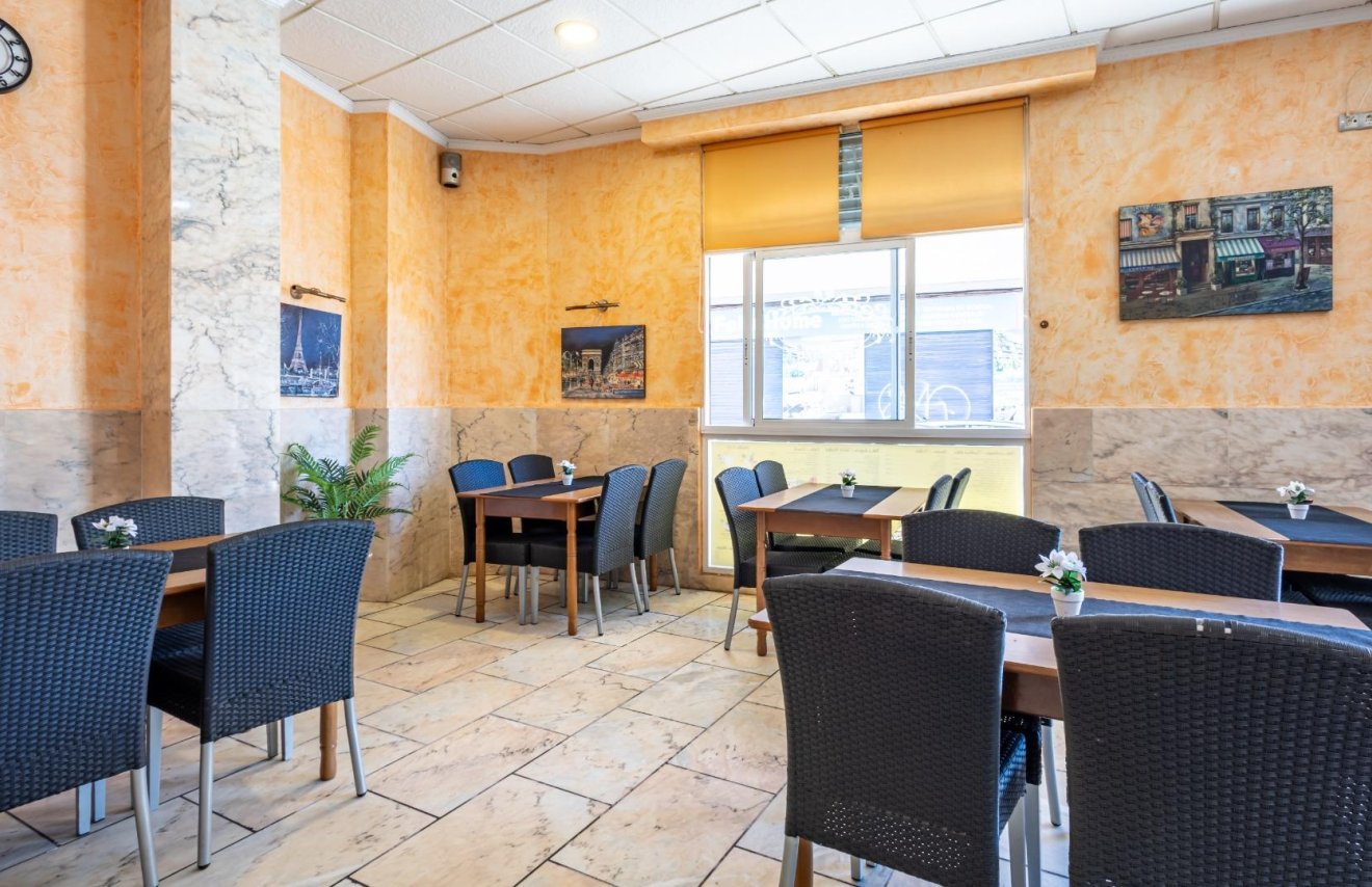 Reventa - Local comercial - Torrevieja - Estacion de autobuses