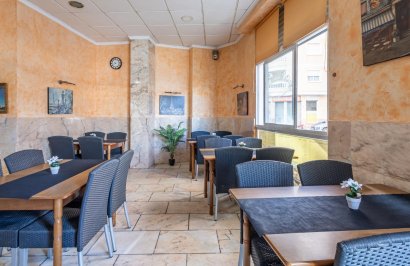 Reventa - Local comercial - Torrevieja - Estacion de autobuses