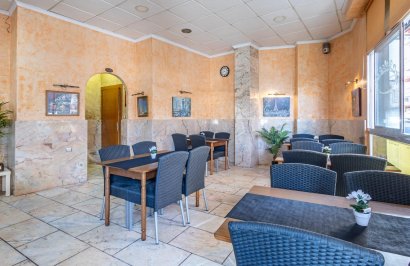 Reventa - Local comercial - Torrevieja - Estacion de autobuses