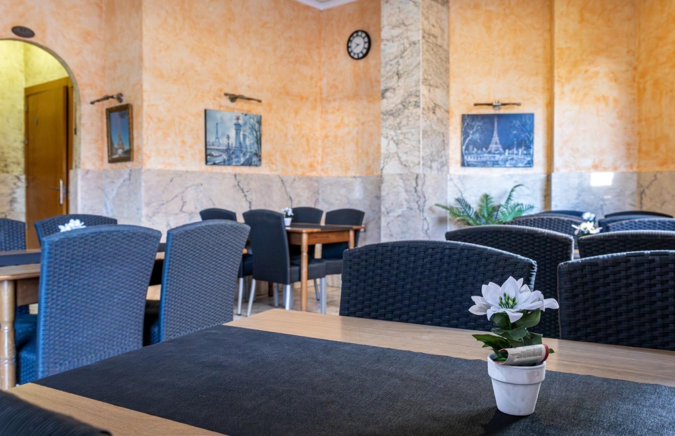 Reventa - Local comercial - Torrevieja - Estacion de autobuses