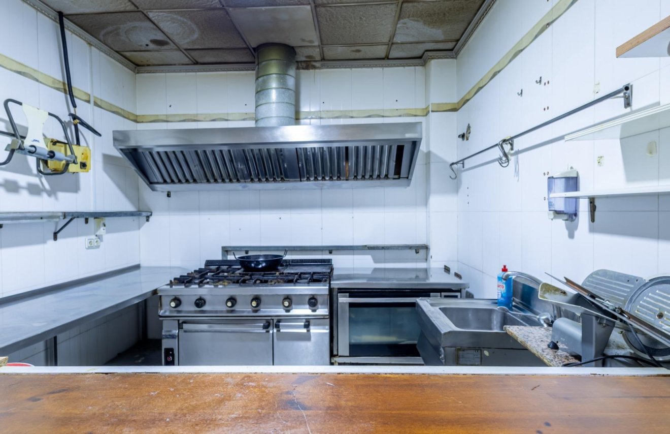 Reventa - Local comercial - Torrevieja - Estacion de autobuses