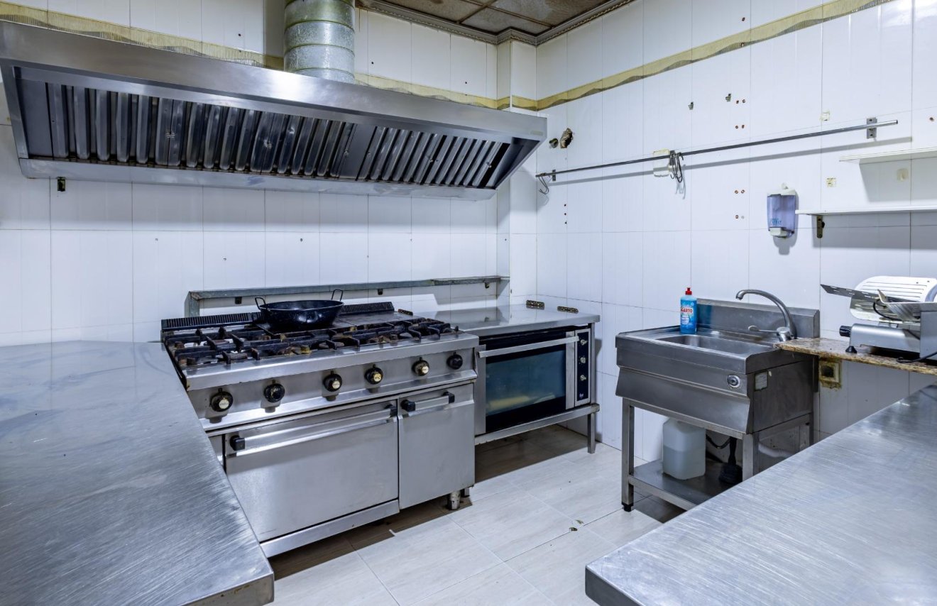 Reventa - Local comercial - Torrevieja - Estacion de autobuses