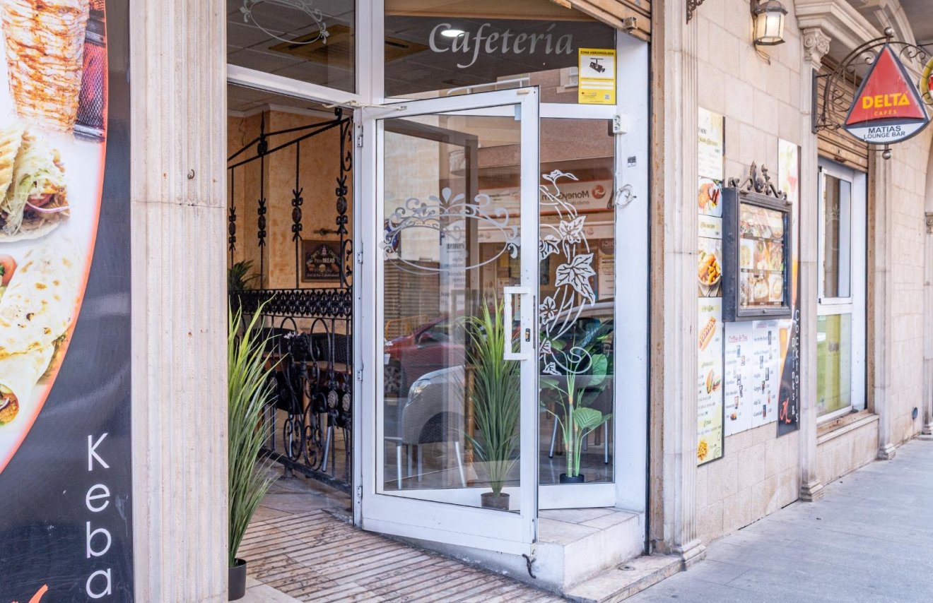 Reventa - Local comercial - Torrevieja - Estacion de autobuses