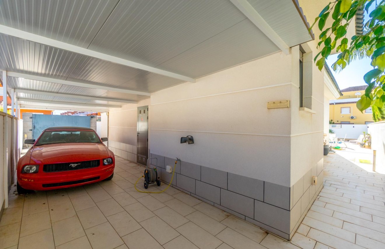 Reventa - Chalet - Ciudad quesada - Lo marabú