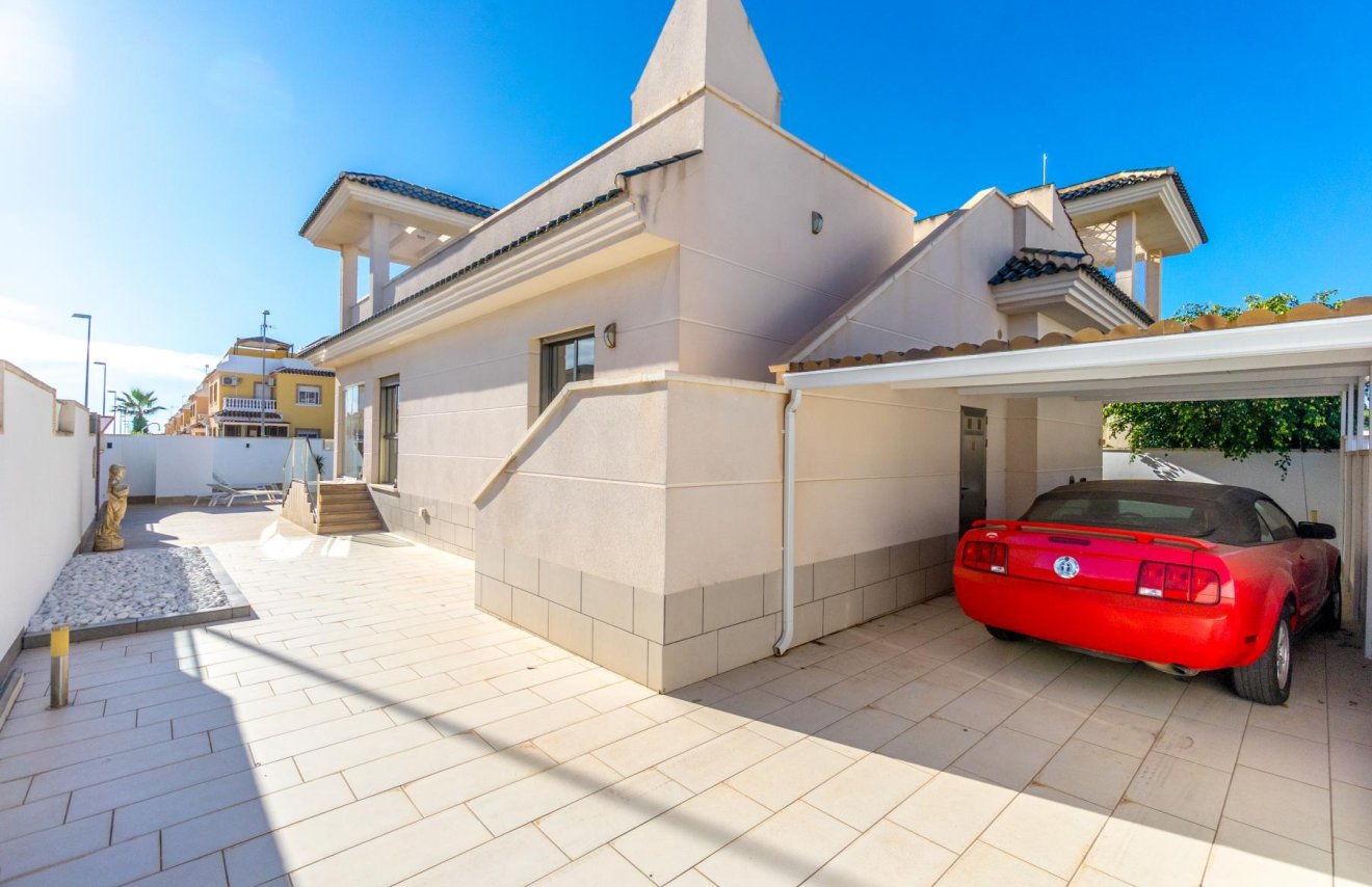 Reventa - Chalet - Ciudad quesada - Lo marabú