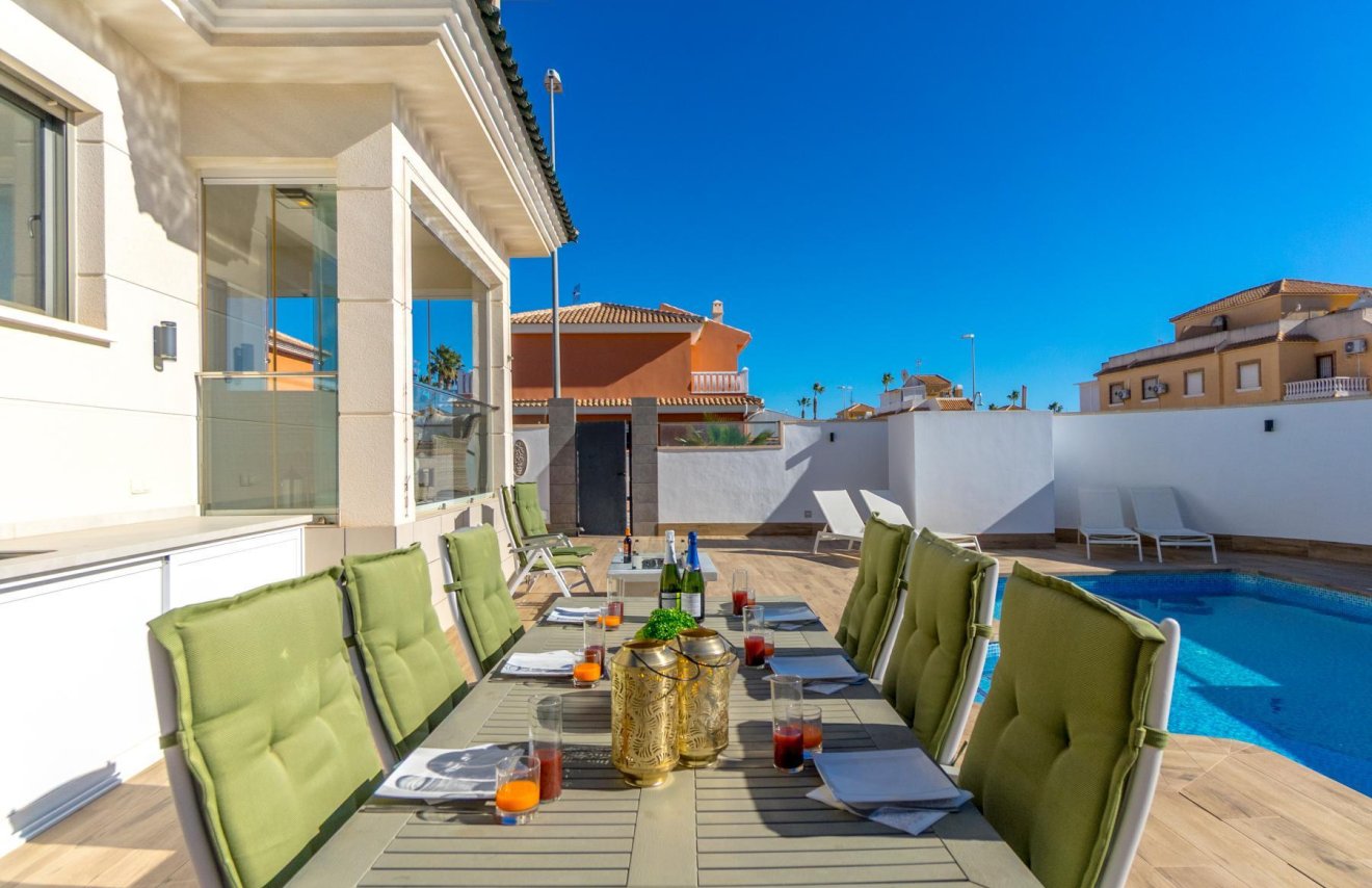 Reventa - Chalet - Ciudad quesada - Lo marabú