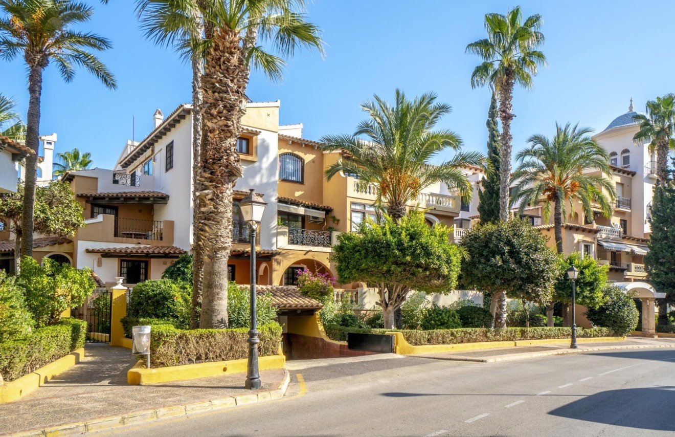 Reventa - Ático Dúplex - Torrevieja - Playa de los Locos