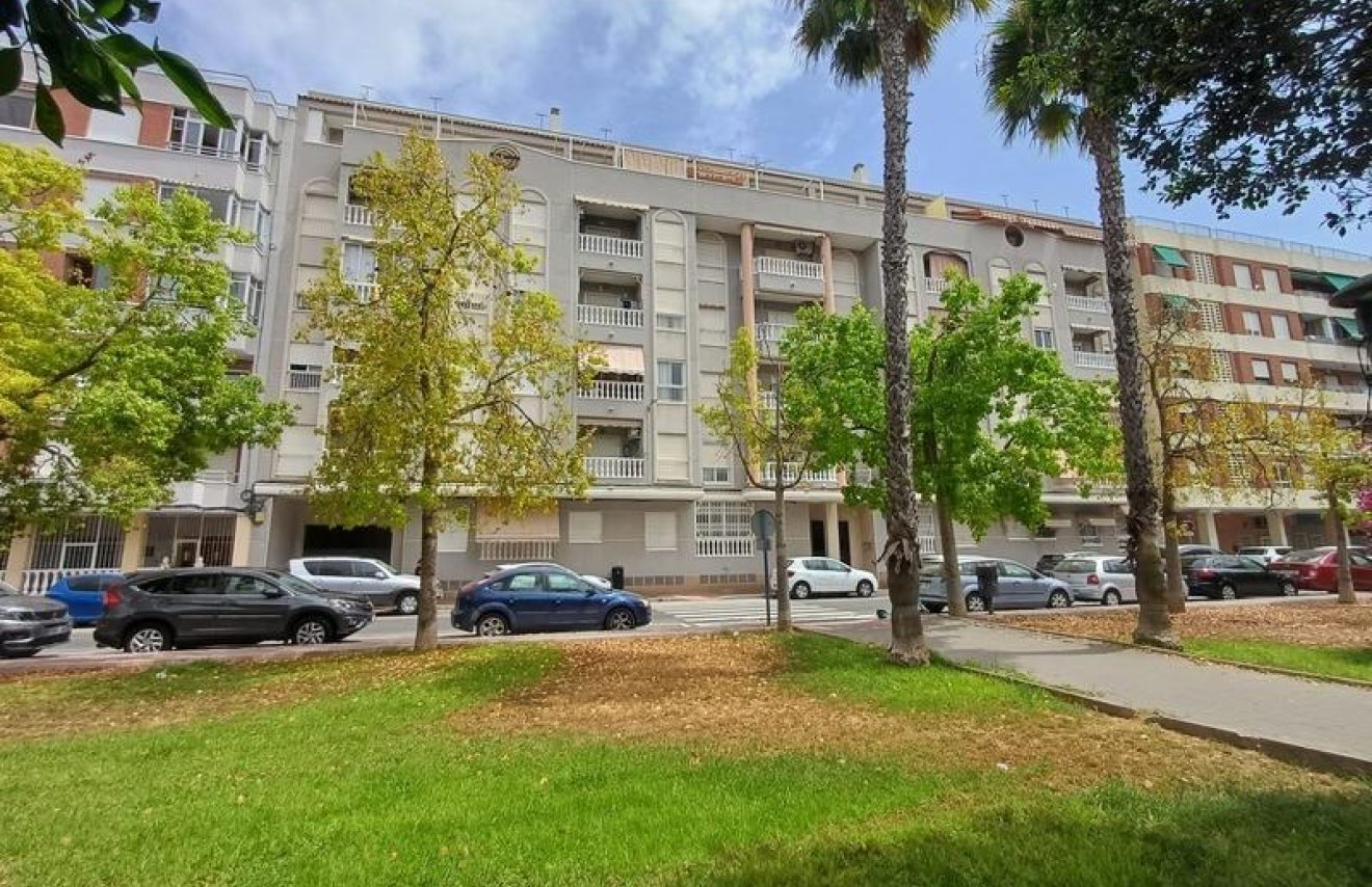 Revente - Apartamento - Torrevieja - Acequion