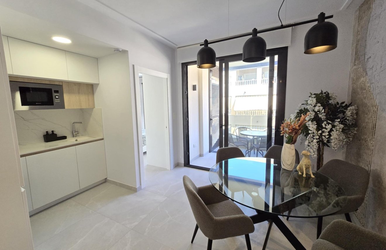 Reventa - Apartamento - Torrevieja - Estacion de autobuses