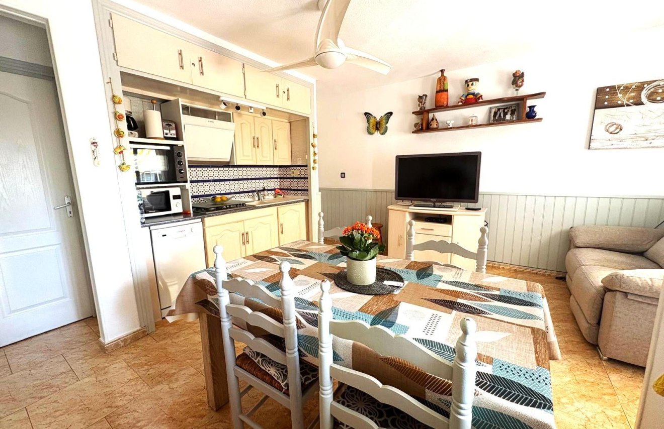 Resale - Bungalow Planta Baja - San Miguel de Salinas - BLUE LAGOON