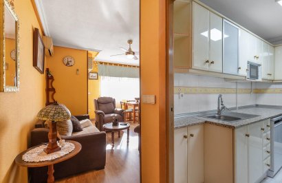 Resale - Apartamento - Torrevieja - Estacion de autobuses