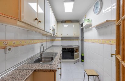 Resale - Apartamento - Torrevieja - Estacion de autobuses