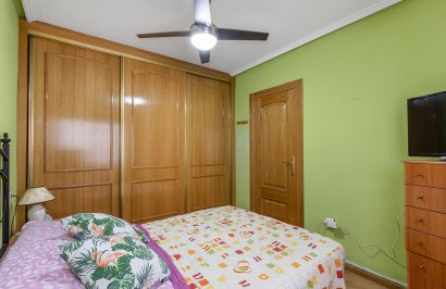 Resale - Apartamento - Torrevieja - Estacion de autobuses