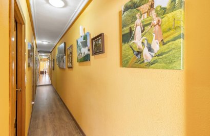 Resale - Apartamento - Torrevieja - Estacion de autobuses