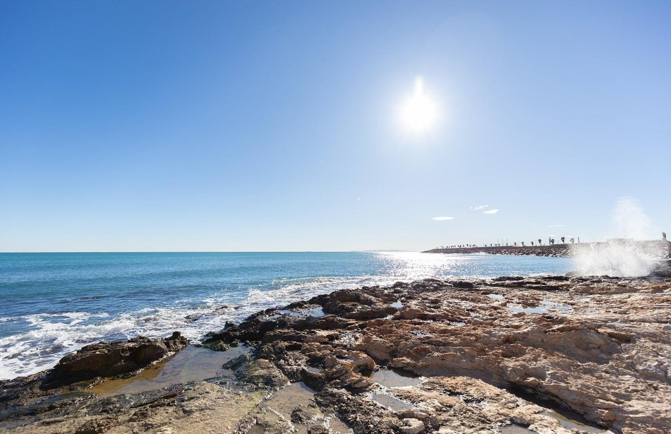 Resale - Apartamento - Torrevieja - Estacion de autobuses