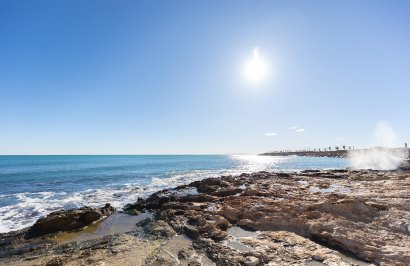 Resale - Apartamento - Torrevieja - Estacion de autobuses