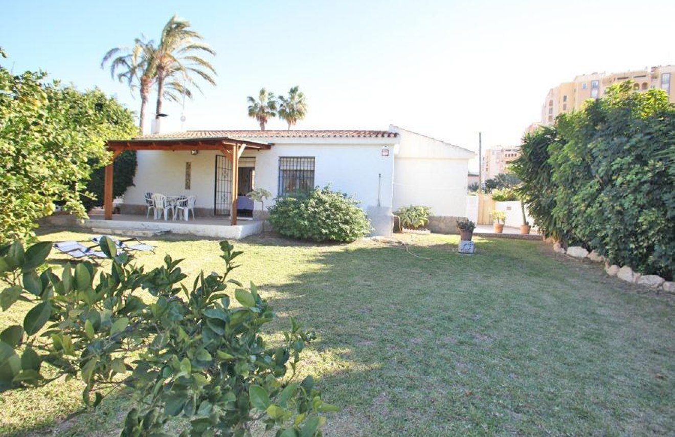 Resale - Chalet - Torrevieja - Los Frutales
