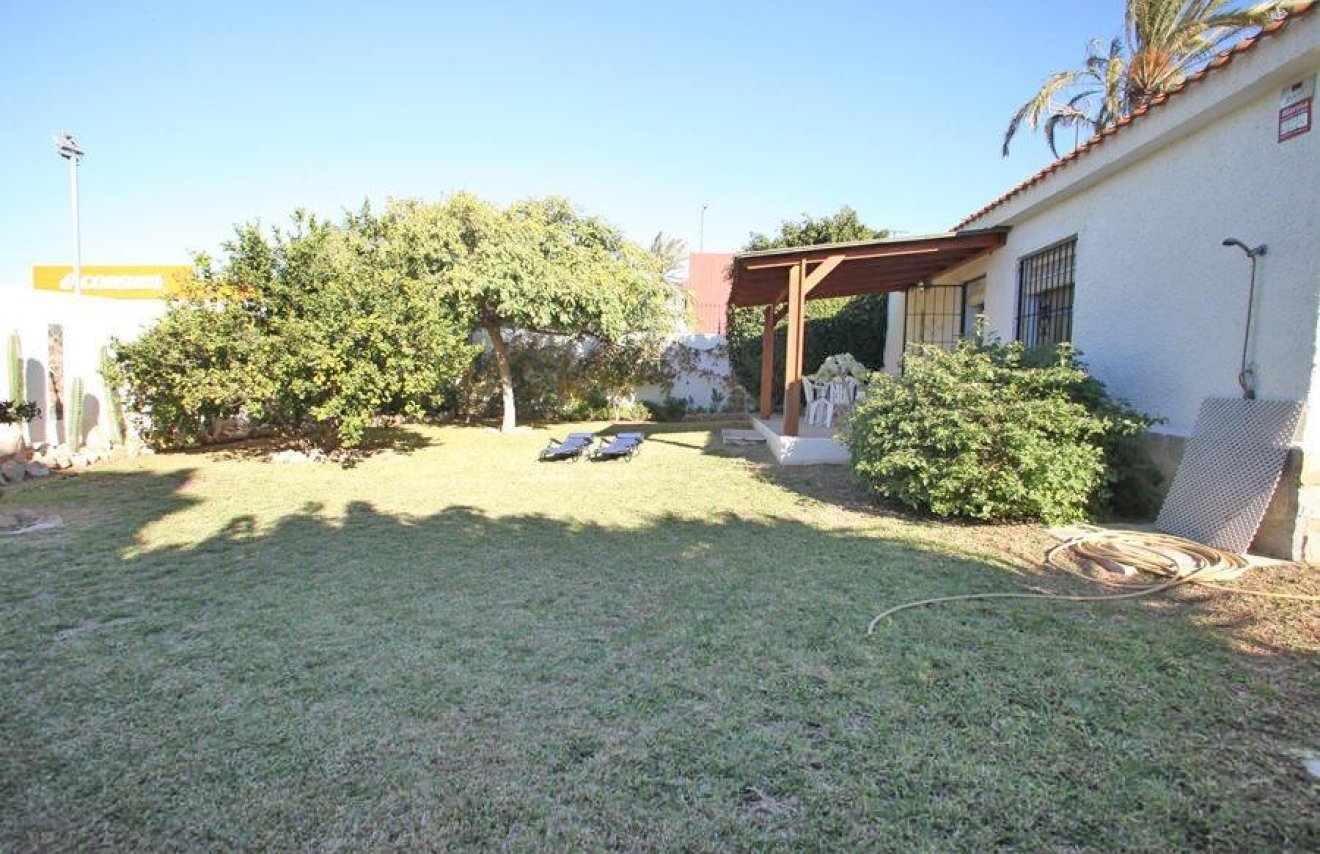 Resale - Chalet - Torrevieja - Los Frutales